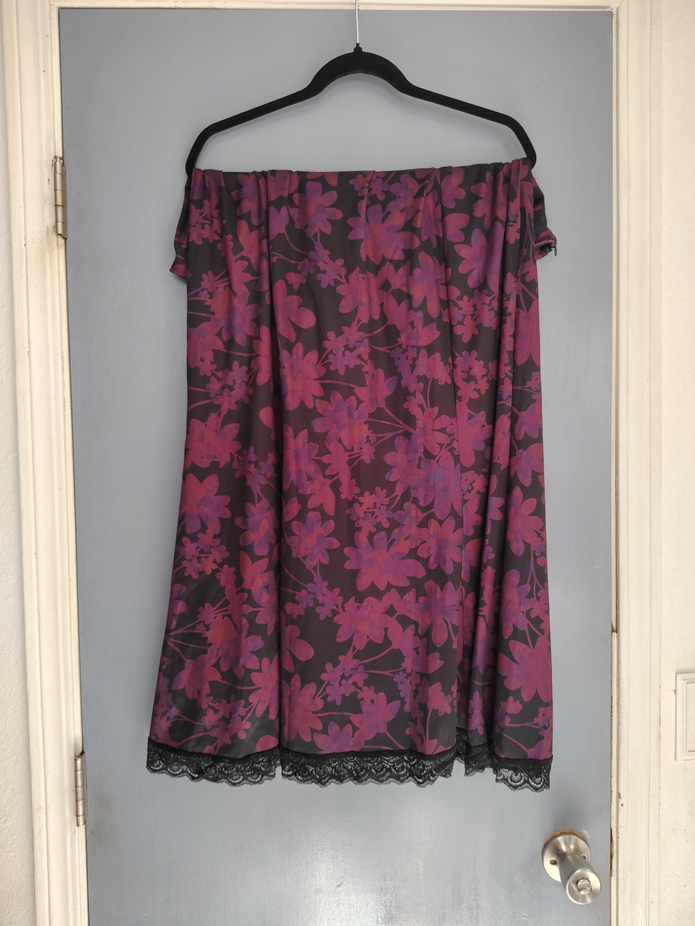 ROMWE Purple Floral Skirt With Black Lace Trim